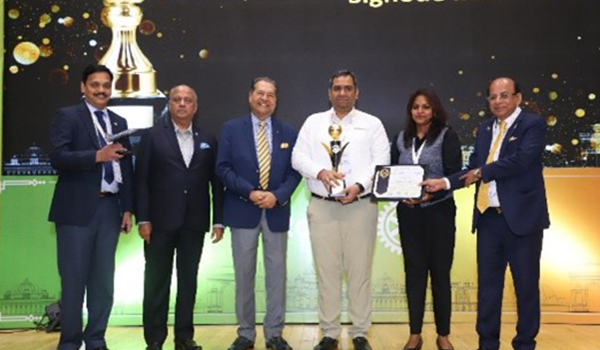 Team gaining CSR award