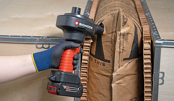 Inflating paper dunnage airbag with Max Inflator 